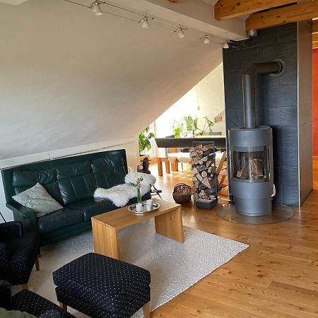 Ferienwohnung Nussbaum-Nest Hausen  Esterno foto